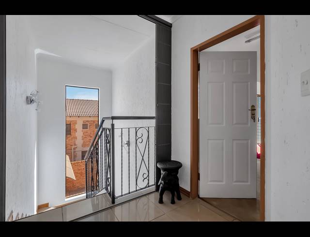 4 BEDROOM CLUSTER FOR SALE IN FERNDALE
